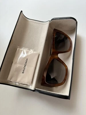 Balenciaga Cateye Sunglasses BA102538 Havana - Image 1 of 4