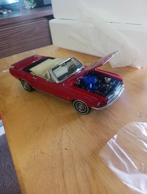 Danbury Mint 1967 Ford Mustang Convertible 1/24 Scale Model, Red, never out box - Image 1 of 4