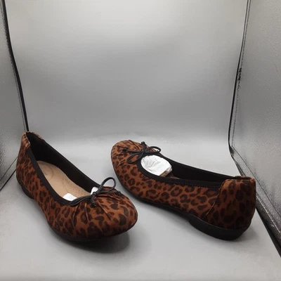 Clarks Colección Cuero Ballet Pisos Sara Aster 7W Leopardo Gamuza A236 Foto 1 de 4