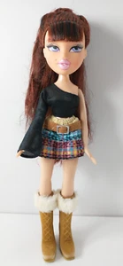BRATZ Play Sportz SOFTBALL PHOEBE Fashion Doll Toy With Outfit 2001 MGA Clean! - Picture 1 of 10