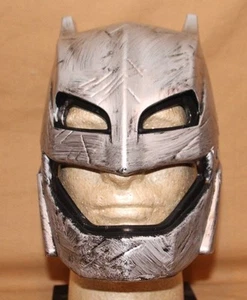 DC COMICS ARMORED BATMAN VS SUPERMAN MOVIE MASK ADULT ONE SIZE FITS ALL NWT - Picture 1 of 12