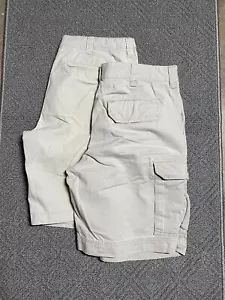 2 Pairs Baggy Loose Fit Cargo Shorts Mens 34 Beige Khaki Flat Front Retro - Picture 1 of 7