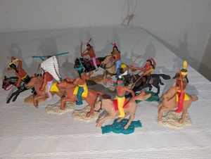 Vintage Timpo Toys Plastic American Indian Calvary 8 pc Lot B - Picture 1 of 6