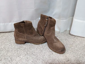 Women's Soft Brown Ankle Booties 9 - Picture 1 of 5
