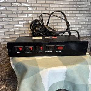 Protector contra sobretensiones Furnlite HEAVY DUTY Computer Power Switching 4 salidas - Imagen 1 de 4