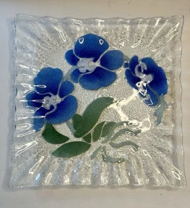 "Placa cuadrada de vidrio fundido Sydenstricker azul orquídea firmada 8,5""" - Imagen 1 de 6