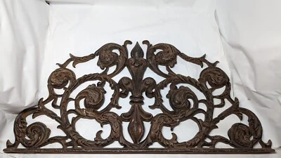 Antiguo frontón rococó francés de hierro fundido vintage de 24" x 12" salvamento arquitectónico Foto 1 de 4