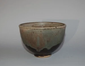 Chawan tea bowl, stoneware, brown, tan and green glazes, by Toshiko Takaezu, USA - Picture 1 of 11