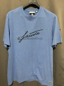 Lacoste Herren T-Shirt Blau Chine Logo Schriftzug Grafikdruck Regular Fit Rundhals - Bild 1 von 9