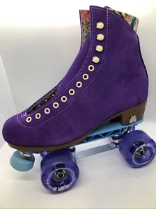 Nuevo Moxi LOLLY Taffy Púrpura Hombre 7 W 8/8.5 Cuádruple Patines Sunlite Placa - Imagen 1 de 3