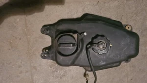 Serbatoio benzina con tappo Honda fitfthy 50 - Foto 1 di 2