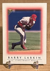 Galería Topps 1999 Barry Larkin #22 Cincinnati Reds - Imagen 1 de 2