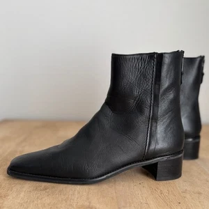 Stuart Weitzman Women Boot 8N Black Leather Square Toe Small Block Heel 90s - Picture 1 of 11