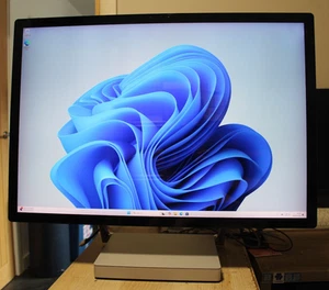 Microsoft Surface Studio 28" i5 1TB SSD Nvidia GTX 4K All in one Touch Screen - Bild 1 von 4