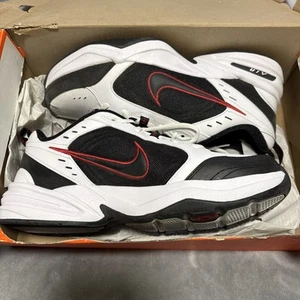 🔥Scarpa da passeggio Nike AIR MONARCH IV uomo bianca nera rossa 101 uomo 12 nuova con etichette🔥 - Foto 1 di 7