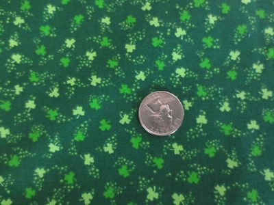 4752.  Ткань традиции трилистники квилтинг хлопчатобумажная ткань - 44" x 1-3/8 ярдов. - Изображение 1 из 3