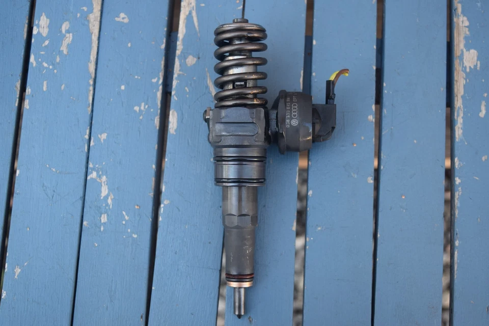 OEM 2005 2006 VOLKSWAGEN JETTA GOLF BEETLE 1.9L TDI DIESEL FUEL INJECTOR Foto 1 de 4