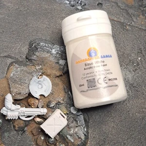 Acrylfarbe: Basis weiß (MG2300) für Miniatur Wargaming Figuren - Bild 1 von 4