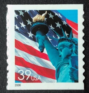 US Scott #3981 • 39¢ Statue of Liberty Coil Single (MNH) - Perf 9-1/2 Vertical - Bild 1 von 2