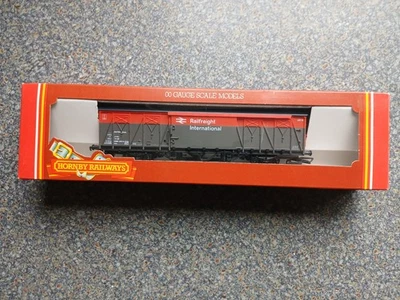 Hornby R027 BR VIX Ferry Van Railfreight International 2380 393-5 Superb Nr Mint - Image 1 of 4