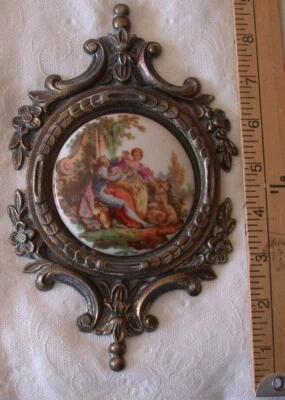 De Colección SD BAKER Co Samson China Porcelana Camafeo Pareja Victoriana Marco de Latón Ornamentado Foto 1 de 4