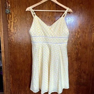 Trixxi Sundress White Yellow Eyelet Mini Dress Crossover Beach Summer Junior XL - Picture 1 of 7