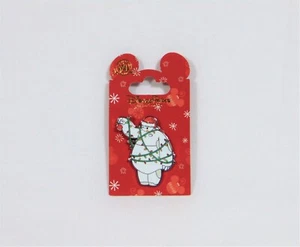 Disney Christmas Holiday Big Hero 6 Baymax Wearing Santa Hat & Lights Pin NEW - Picture 1 of 1