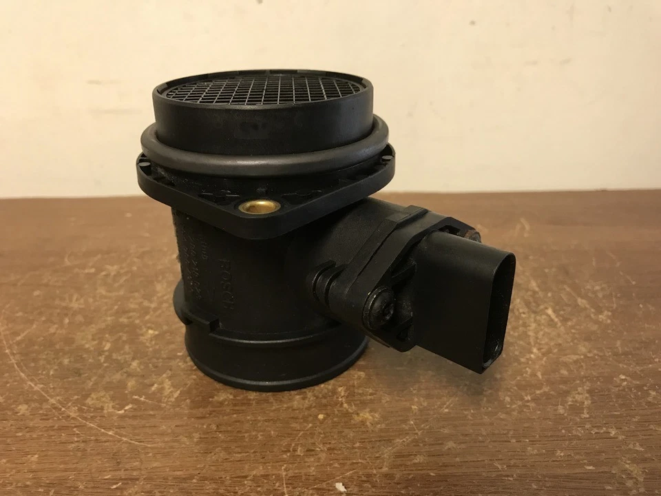 2000 VOLKSWAGEN CABRIO MASS AIR FLOW SENSOR OEM - Image 1 of 4