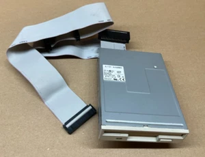 1034: 1 x Wewnętrzny DYSK DYSKIETKI 1,44MB IDE 3,5" - Zdjęcie 1 z 3