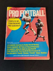 1972 PRO FOOTBALL ILLUSTRATED Magazine Staubach Cover Namath Tarkenton - Picture 1 of 6