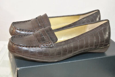 Mocasín Chaps para mujer talla 9 B Driving Moc estampado cocodrilo jengibre marrón oscuro Foto 1 de 4