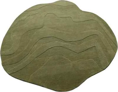 Alfombra de lana Canyon irregular verde acolchada a mano alfombra alta baja para cualquier habitación Foto 1 de 4