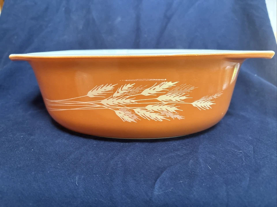 Vintage Pyrex  Autumn Harvest Wheat Pattern Casserole Dish  Orange - 043 size  - Image 1 of 4