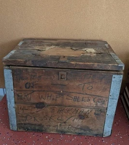Vintage Wooden Crate W Hinged Lid Art Whip Sales Brooklyn New York - Picture 1 of 19