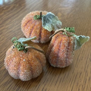 3 Fall Orange Pumpkins With Leaves Halloween Beaded Finish Well Made 4.65 Oz - Picture 1 of 15