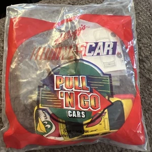 1999 Hot Wheels Kellogg's CORN FLAKES Nascar Terry Labonte #5 Pull 'N Go Auto - Foto 1 di 3