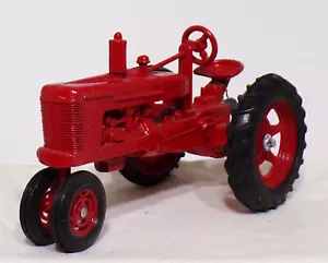 FARMALL TRACTOR 1/16th DIE CAST MODEL. REDUCED! - Picture 1 of 5