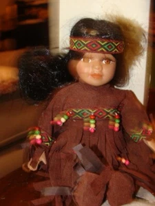 PORCELAIN INDIAN GIRL ~ 8” Tall ~ VGC ~ - Picture 1 of 5