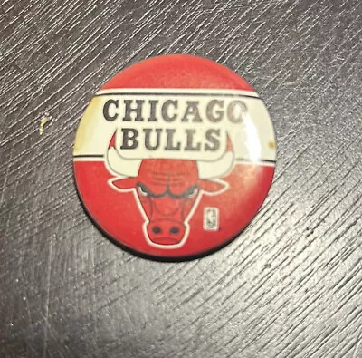 VINTAGE CHICAGO BULLS PIN FACE OF THE BULL PIN METAL BACK Perfect For Backpack - Image 1 of 2