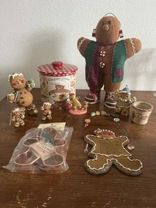 Lote de decoración navideña de pan de jengibre vintage tarro de galletas adornos de felpa cortador de cobre - Imagen 1 de 3