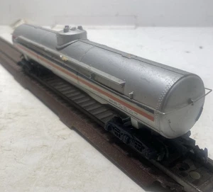 TYCO HO SCALE GULF 50 FOOT TRIPLE DOME TANK CAR OSKX 829 SILVER FOR REPAIR - Picture 1 of 5