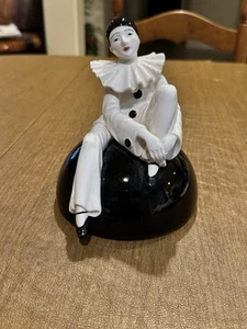 Vintage Sigma Tastesetter Pierrot Clown Trinket Box Top Japan Excellent Cond. - Picture 1 of 5
