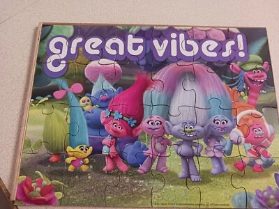 Trollz 5 puzzles in wooden box. Dreamworks - Image 1 of 4