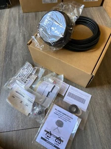 Symbol ML-2452-VMM3M3-036 Triple Radiator Linear Polarized Omnidirection Antenna - Afbeelding 1 van 18