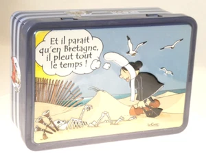 Mam Goz Attitude Nikolaz Le Corre Brittany Cartoon French Hinged Lid Tin - Picture 1 of 8