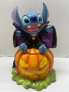 STITCH Halloween Vampir auf Kürbis Keksdose Disney 2006 selten LE Neu in OVP - Bild 1 von 9