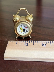 1996 WESTCLOX SYLVESTER AND TWEETY WARNER BROTHERS MINITURE CLOCK - Picture 1 of 3