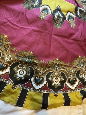 Mantel Redondo Williams Sonoma Estampado Paisley Dorado Borgoña Real Appr 71x67 Q9 Foto 1 de 4