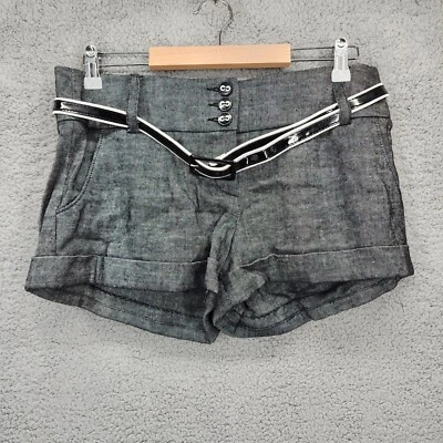 Pantalones cortos Bebe para mujer talla 10 gris sarga con cinturón dobladillo con puños mezcla de lino $89 Foto 1 de 4