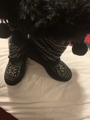 Nuevo con T Negro Imitación Piel Forrada Suéter Elastizado Copo de Nieve Botas de Cuña 6 Foto 1 de 4